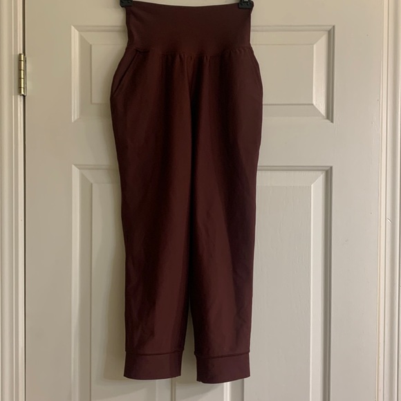 Old navy powersoft high rise joggers burgundy - Picture 1 of 1